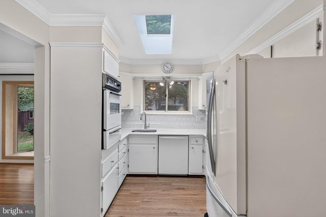 5624 QUEENSBERRY AVE, Springfield, VA 22151