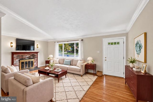 5624 QUEENSBERRY AVE, Springfield, VA 22151