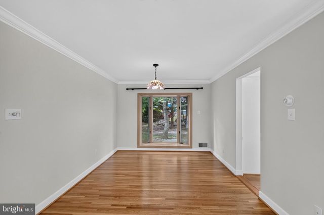 5624 QUEENSBERRY AVE, Springfield, VA 22151