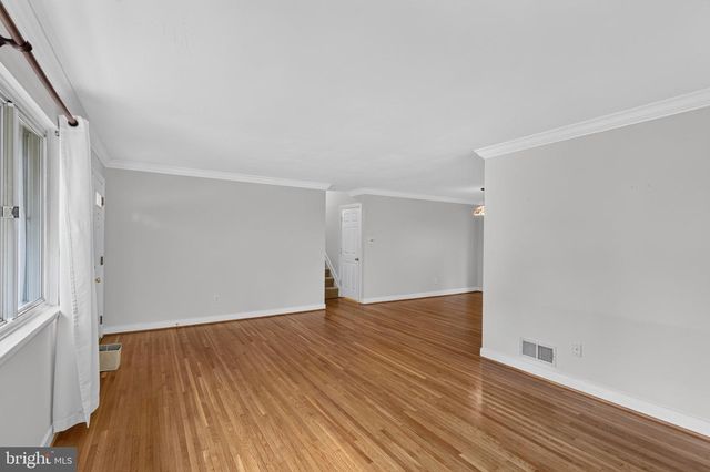 5624 QUEENSBERRY AVE, Springfield, VA 22151