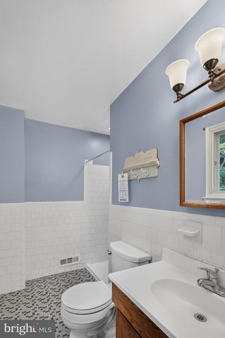 5624 QUEENSBERRY AVE, Springfield, VA 22151
