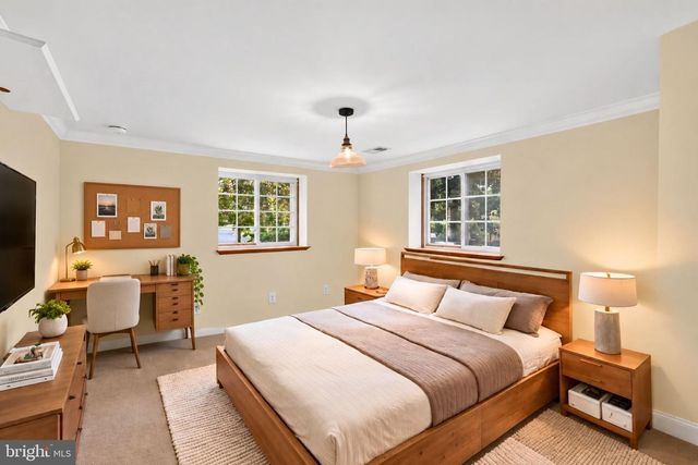 5624 QUEENSBERRY AVE, Springfield, VA 22151