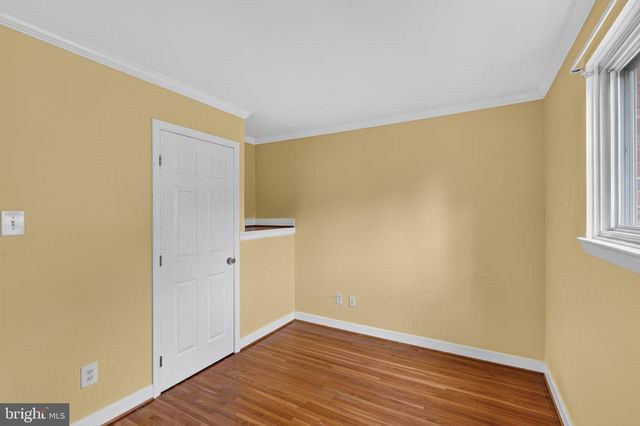 5624 QUEENSBERRY AVE, Springfield, VA 22151