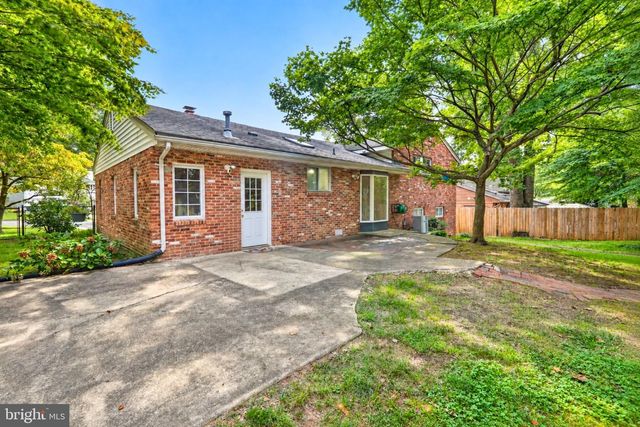 5624 QUEENSBERRY AVE, Springfield, VA 22151