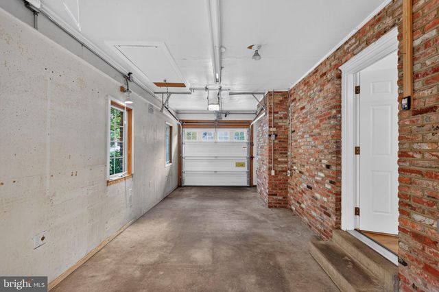 5624 QUEENSBERRY AVE, Springfield, VA 22151