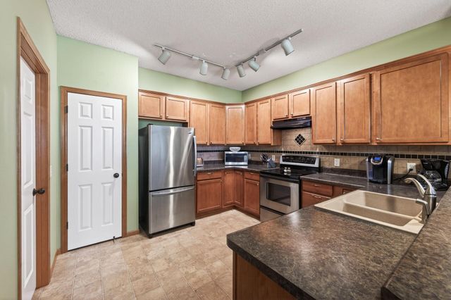 4693 Bloomberg Lane, Inver Grove Heights, MN 55076