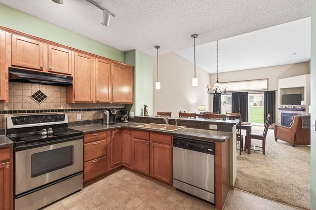 4693 Bloomberg Lane, Inver Grove Heights, MN 55076