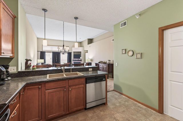 4693 Bloomberg Lane, Inver Grove Heights, MN 55076