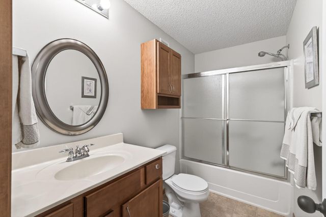 4693 Bloomberg Lane, Inver Grove Heights, MN 55076