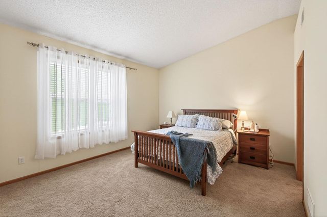 4693 Bloomberg Lane, Inver Grove Heights, MN 55076