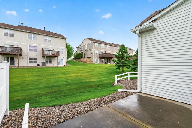 4693 Bloomberg Lane, Inver Grove Heights, MN 55076
