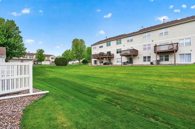 4693 Bloomberg Lane, Inver Grove Heights, MN 55076