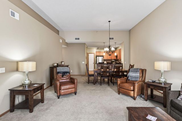 4693 Bloomberg Lane, Inver Grove Heights, MN 55076