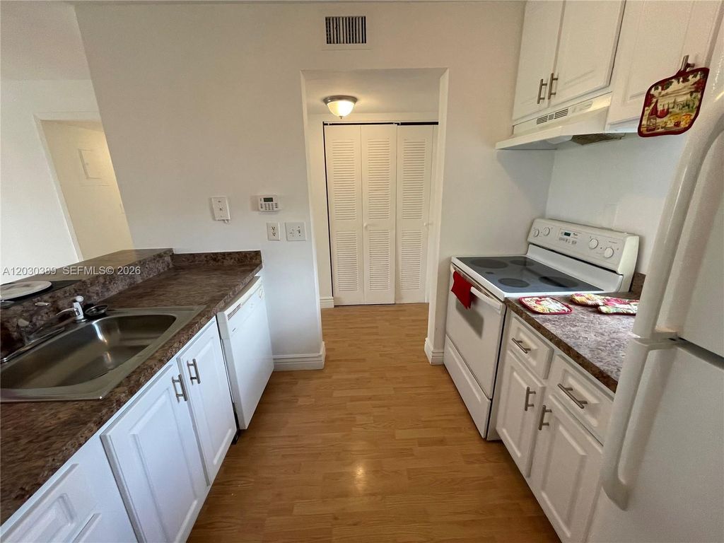 8560 N Sherman Circle 504, Miramar, FL 33025