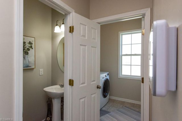 4556 Fairport Court, High Point, NC 27265