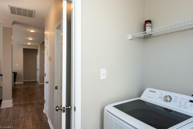 4556 Fairport Court, High Point, NC 27265