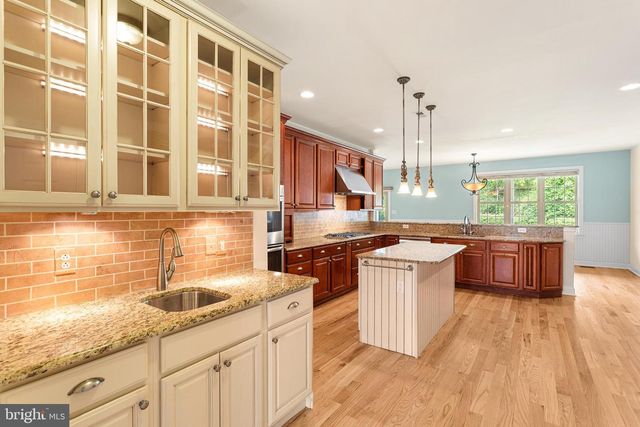 929 ALBURGER AVE, Philadelphia, PA 19115