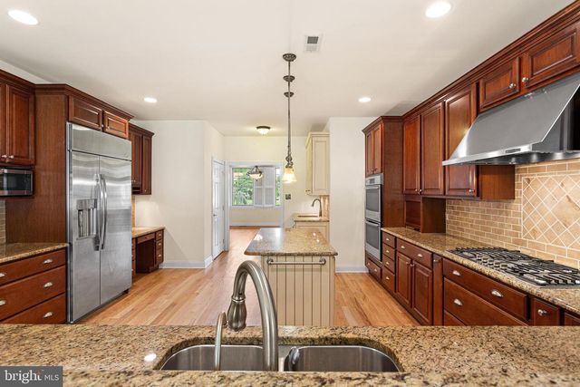 929 ALBURGER AVE, Philadelphia, PA 19115