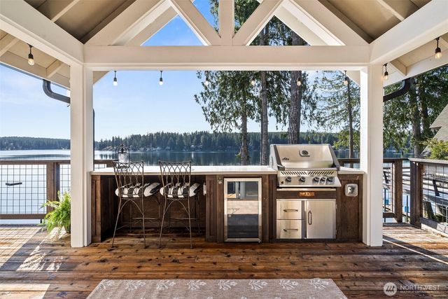 1870 E Mason Lake Drive W, Grapeview, WA 98546
