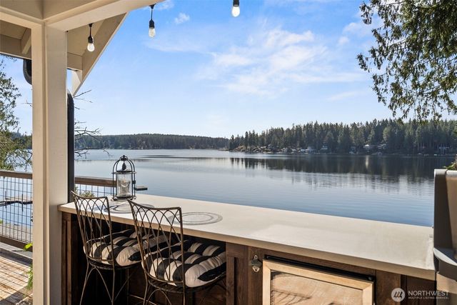 1870 E Mason Lake Drive W, Grapeview, WA 98546
