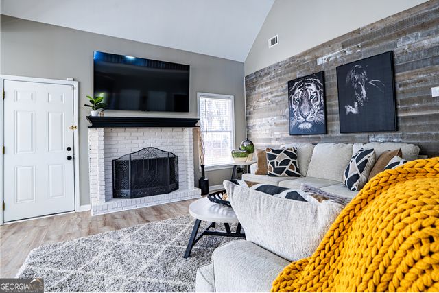 553 Savannah Rose Way, Lawrenceville, GA 30045