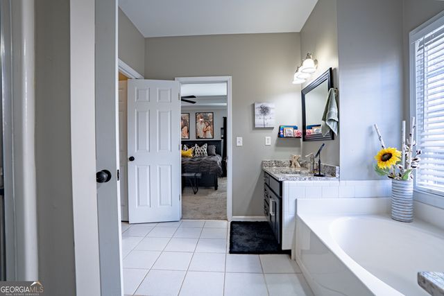 553 Savannah Rose Way, Lawrenceville, GA 30045