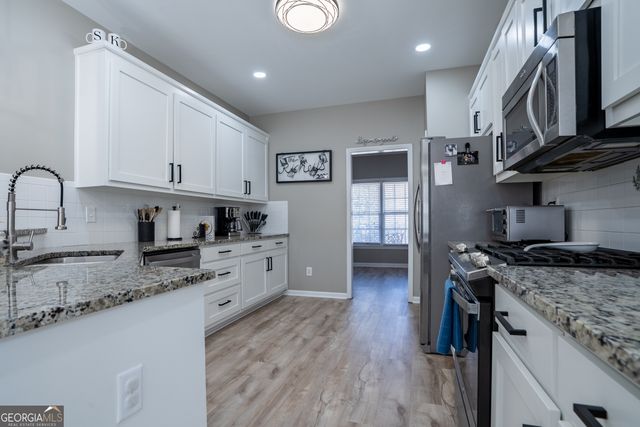 553 Savannah Rose Way, Lawrenceville, GA 30045