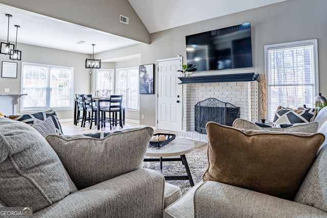 553 Savannah Rose Way, Lawrenceville, GA 30045