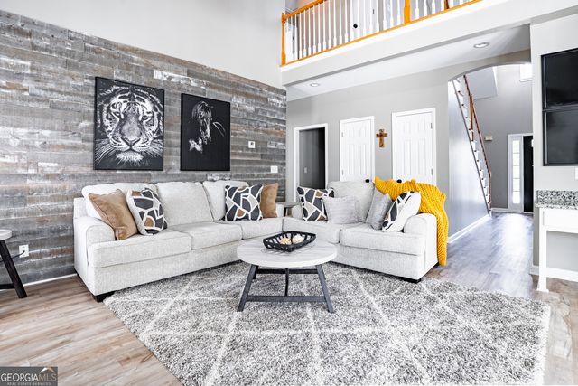 553 Savannah Rose Way, Lawrenceville, GA 30045