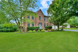 88 Open Parkway S, Hawthorn Woods, IL 60047
