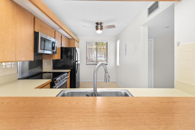 2561 Village Boulevard 103, West Palm Beach, FL 33409