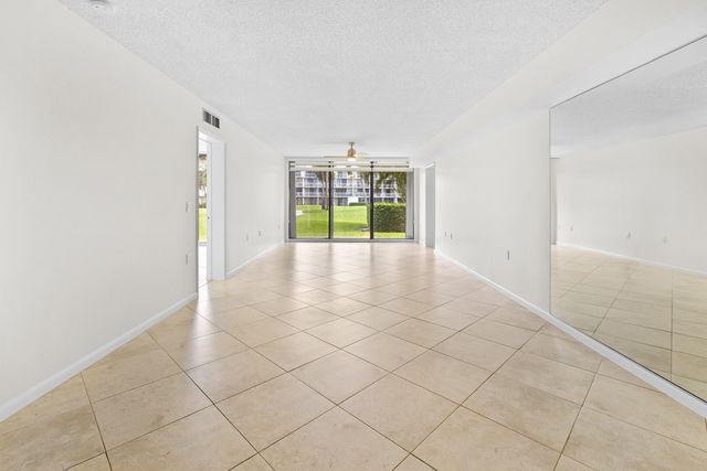 2561 Village Boulevard 103, West Palm Beach, FL 33409