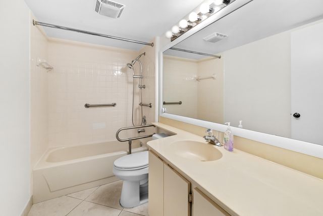 2561 Village Boulevard 103, West Palm Beach, FL 33409