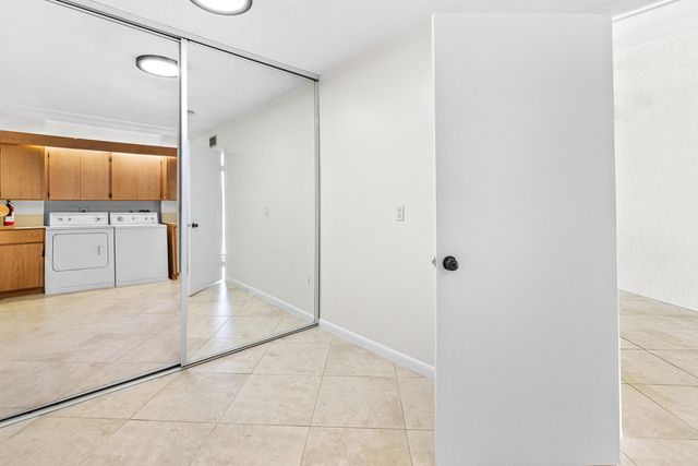 2561 Village Boulevard 103, West Palm Beach, FL 33409