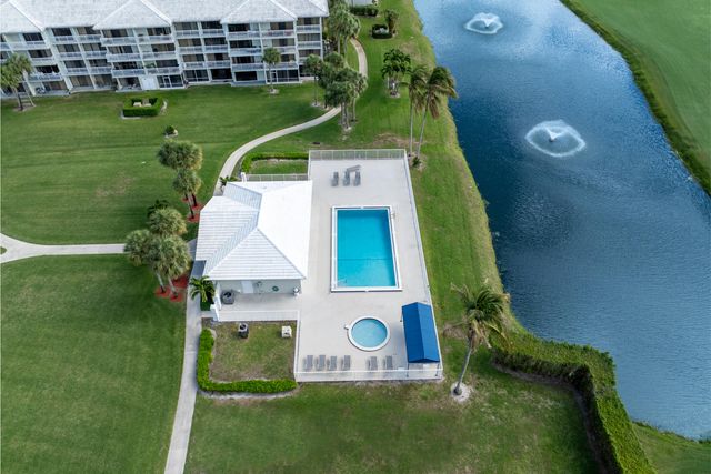 2561 Village Boulevard 103, West Palm Beach, FL 33409