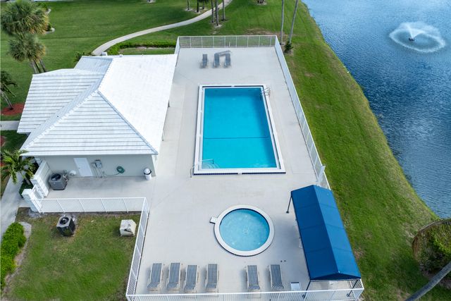 2561 Village Boulevard 103, West Palm Beach, FL 33409