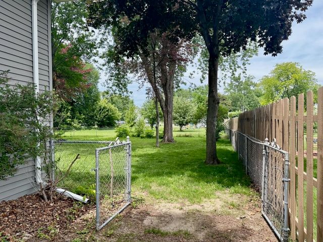 605 E Liberty Street, Chesaning, MI 48616