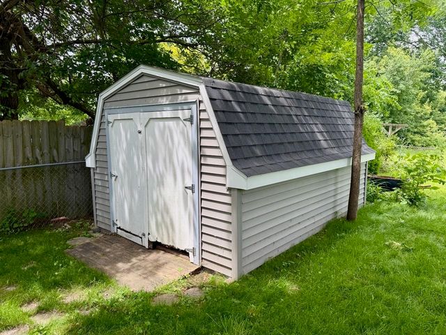 605 E Liberty Street, Chesaning, MI 48616