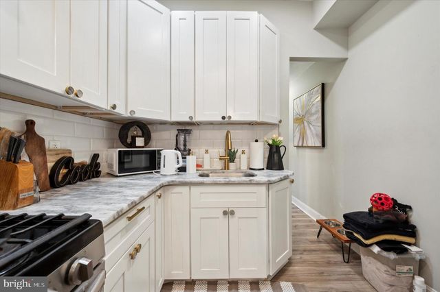 2021 N 33RD ST, Philadelphia, PA 19121