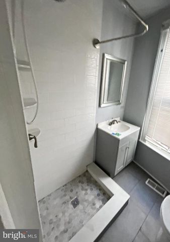 1427 E LAFAYETTE AVE, Baltimore, MD 21213