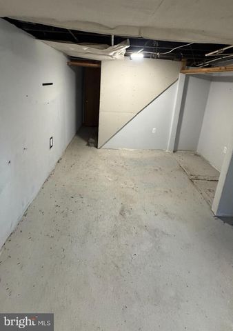 1427 E LAFAYETTE AVE, Baltimore, MD 21213