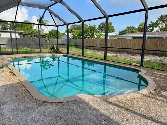 7441 SW 19TH Street, Plantation, FL 33317