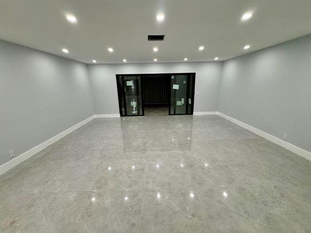 7441 SW 19TH Street, Plantation, FL 33317