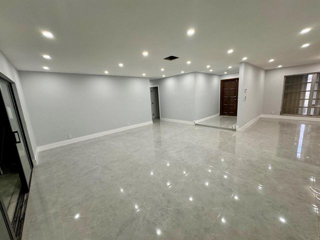 7441 SW 19TH Street, Plantation, FL 33317
