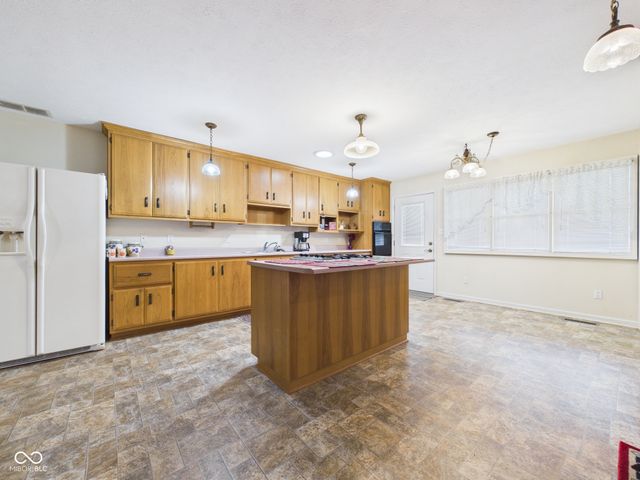 116 E 51st Street, Anderson, IN 46013