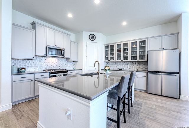 29775 Slate CRK, Boerne, TX 78015