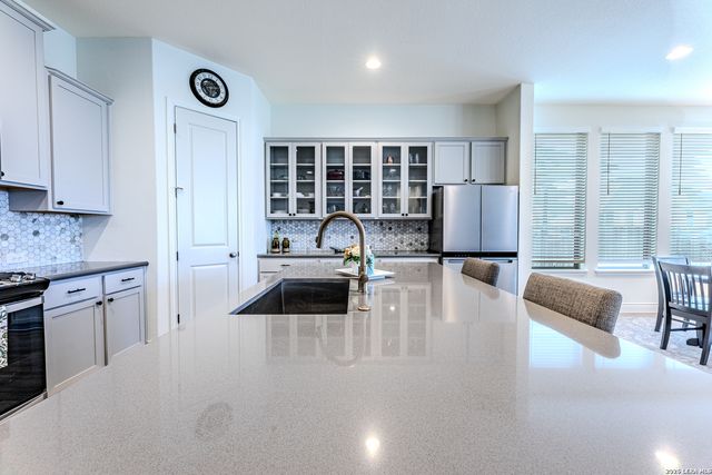 29775 Slate CRK, Boerne, TX 78015