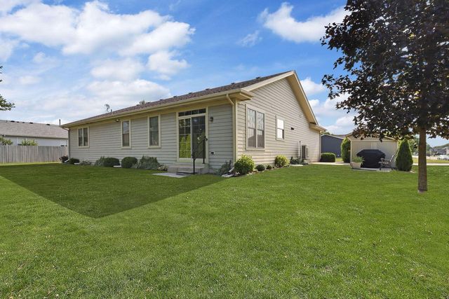 3107 King CIRCLE, Twin Lakes, WI 53181