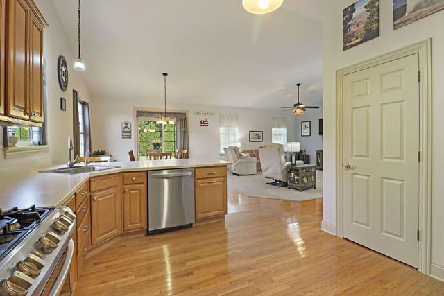 3107 King CIRCLE, Twin Lakes, WI 53181