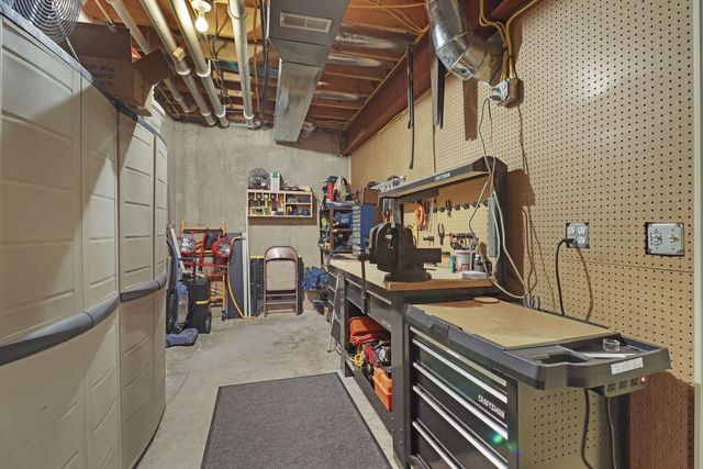 3107 King CIRCLE, Twin Lakes, WI 53181